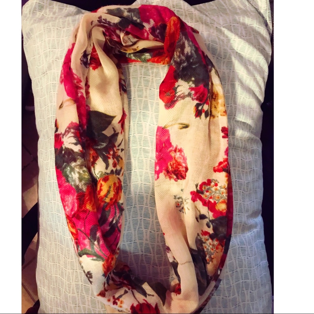 3 scarf set.